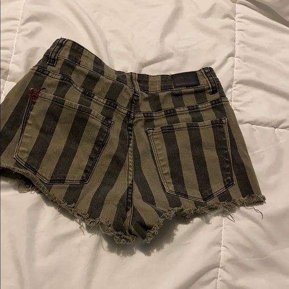 Urban outfitters shorts - Picture 2 of 2